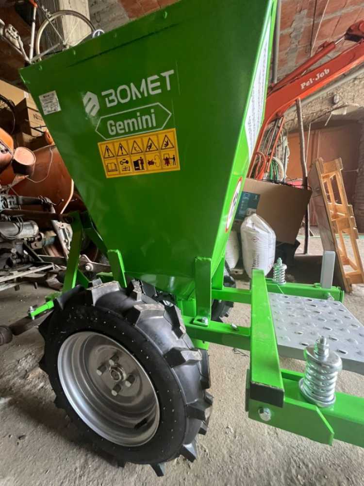 2024040416916_WhatsApp Image 2024-04-04 at 4.08.24 PM