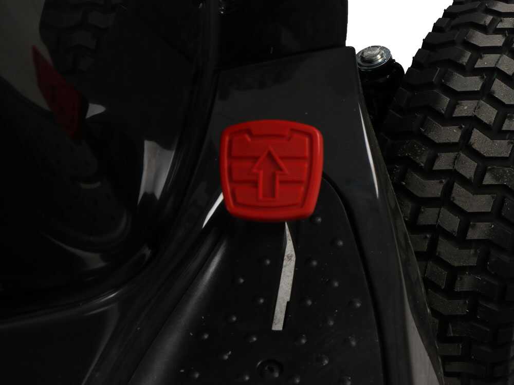 al-ko-t15-93-2-hds-a-easy-tractor-cortacsped-con-salida-lateral-8-5-kw-cambio-hidrosttico--33720_13_1648476804_IMG_6241c284c555a