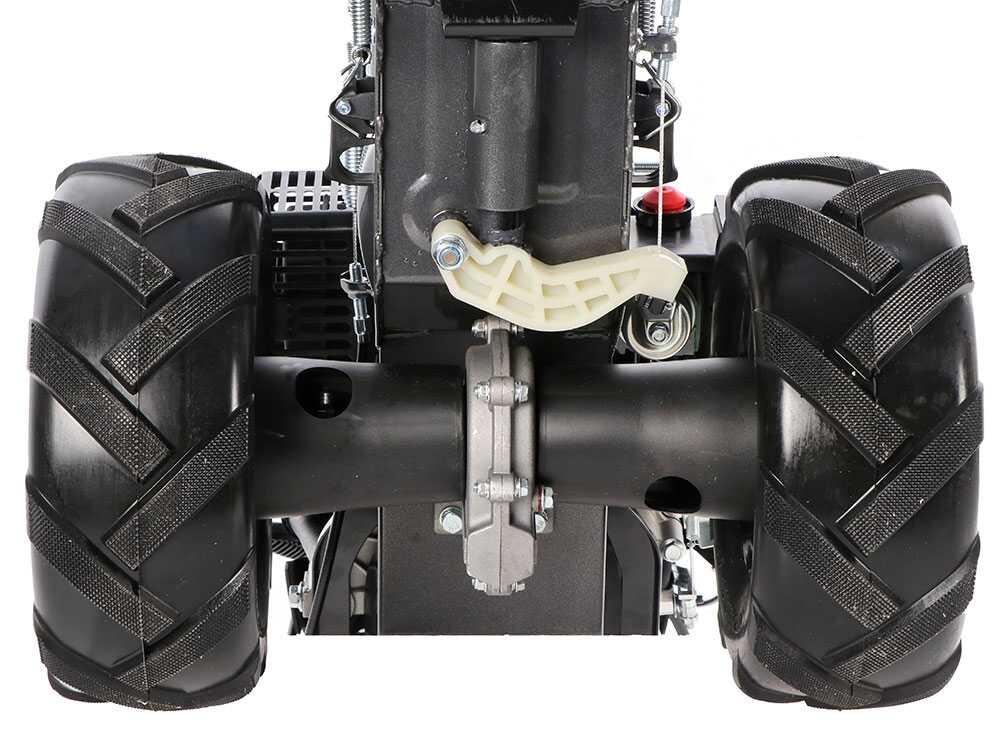 blackstone-sm-65-880-motosegadora-monocuchilla-motor-de-196cc-transmisin-intermedia-y-ruedas-de-tractor--50466_10_171802898