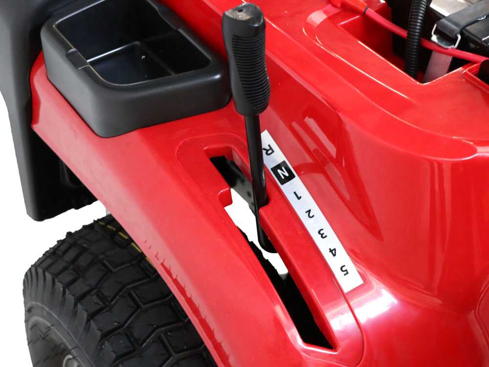 blue-bird-lt-c-86m-tractor-cortacsped-con-cambio-mecnico-recogedor-245-l-cambio-manual-5-1--48323_7_1712732408_IMG_661638f88fae0