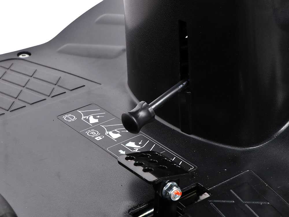 bluebird-tr-p-62h-tractor-cortacsped-motor-de-224-cc-arranque-elctrico-mandos-y-regulaciones--63386_11_1751637182_IMG_6867dcbee412b