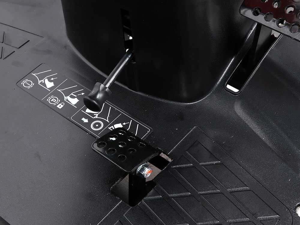 bluebird-tr-p-62h-tractor-cortacsped-motor-de-224-cc-arranque-elctrico-mandos-y-regulaciones--63386_11_1751637183_IMG_6867dcbf16eb6