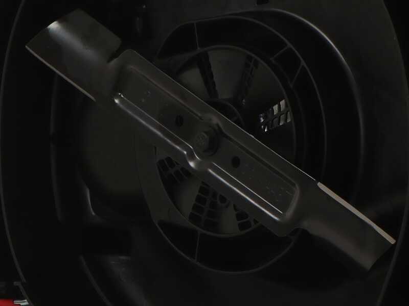 bosch-universalrotak-2x18v-37-550-cortacsped-de-batera-2x18v-4ah-corte-37-cm-cuchilla-de-acero--42620_22_1686062405_IMG_647f45451a9b0