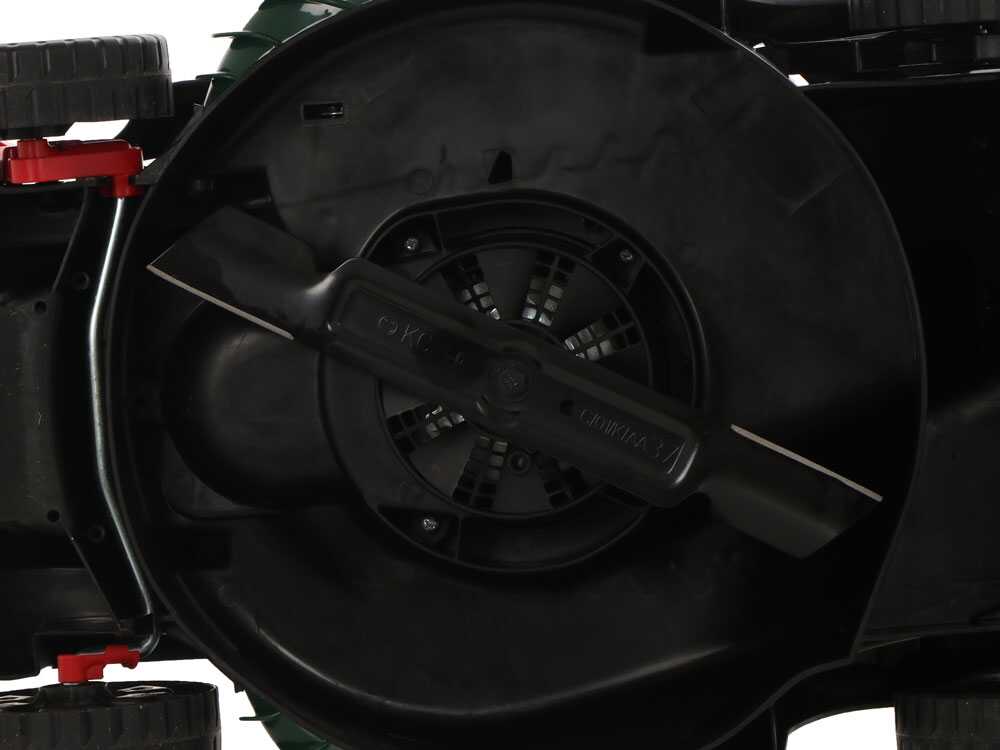 bosch-universalrotak-2x18v-37-550-cortacsped-de-batera-2x18v-4ah-corte-37-cm-cuchilla-de-acero--42620_22_1686062405_IMG_647f4545802a6