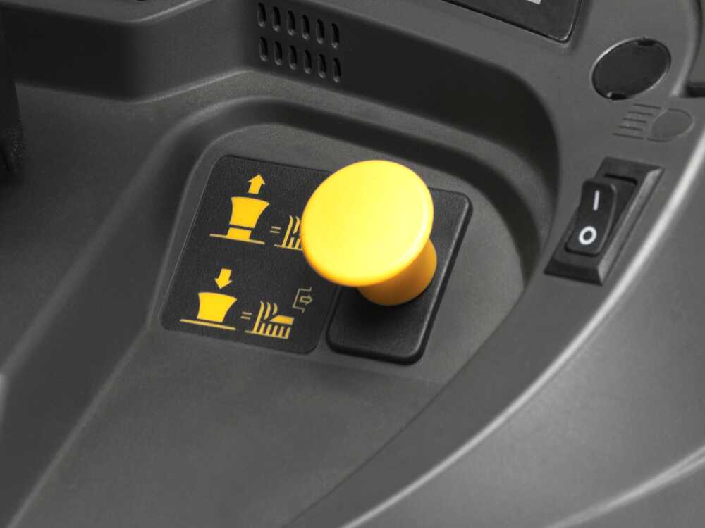 stiga-estate-798-tractor-cortacsped-cambio-hidrosttico-recogedor-mulching-mandos-y-regulaciones--59123_4_1742285450_IMG_67d92a8a22d73