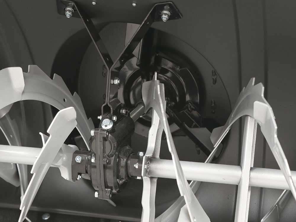 blackstone-b-st-87-bste-quitanieves-de-gasolina-de-orugas-b-s-2100-compartimiento-fresa-de-nieve-de-85-x-54-cm--31156_17_1633003063_IMG_6155a6375160e