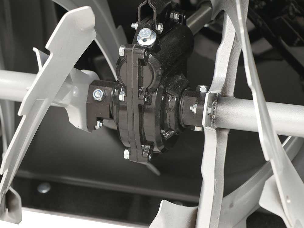 blackstone-b-st-87-bste-quitanieves-de-gasolina-de-orugas-b-s-2100-compartimiento-fresa-de-nieve-de-85-x-54-cm--31156_17_1633003063_IMG_6155a6375d378